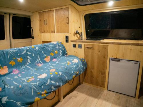 Banquette-Nuit-Escampette-Van-Amenage-Fourgon-Amenagement-Bourgogne-St-Agnan