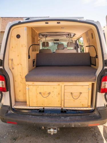 VW-T5-Van-Amenage-Fourgon-Amenagement-Escampette-St-Agnan-Bourgogne-Saone-Et-Loire-2